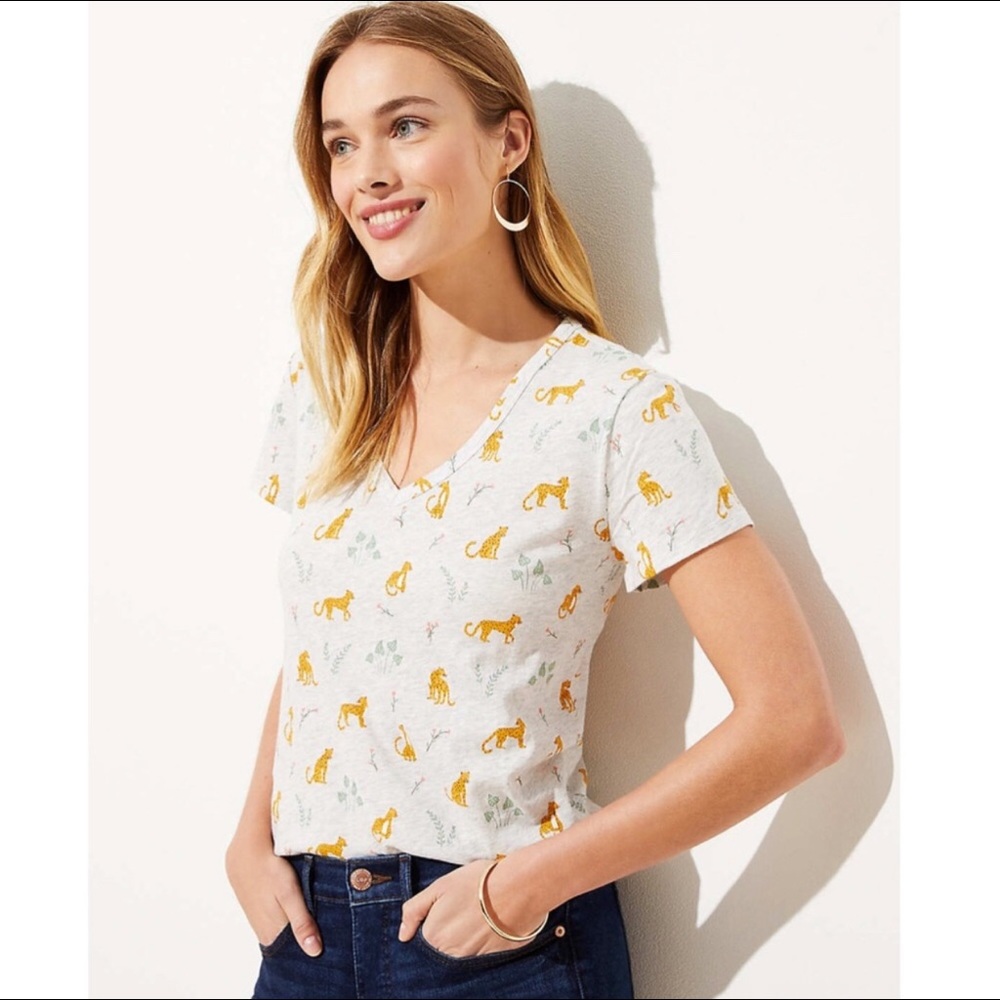 LOFT Cool Cat 🐆 Leopard Print Everyday V-Neck Tee